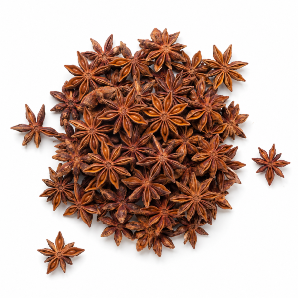 Especia aromática para infusión y cocina. El anís estrellado es una especia natural muy apreciada por su intenso aroma dulce, con matices cálidos y ligeramente especiados. Su característica forma de estrella no solo lo hace visualmente atractivo, sino que concentra compuestos aromáticos responsables de su inconfundible sabor. En LA DESPENSA DEL GRANEL seleccionamos anís estrellado de alta calidad, ideal tanto para preparar infusiones como para utilizar en cocina. Es un ingrediente muy versátil, utilizado en recetas tradicionales, repostería, caldos y bebidas caseras. En infusión, es una opción popular después de las comidas, formando parte de combinaciones herbales de uso tradicional junto a otras plantas como la Manzanilla o el Hinojo. Su sabor recuerda al regaliz, con un perfil aromático intenso que lo convierte en una infusión agradable en cualquier momento del día, especialmente tras las comidas o en épocas frías. Comprar anís estrellado a granel permite disfrutar de un producto natural, reducir envases y conservar mejor su frescura y aroma.