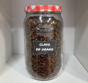 Clavo de olor en grano