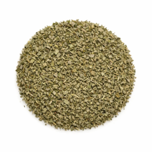 Poleo en hoja con sabor intenso y perfil mentolado, ideal para infusiones y mezcla¿Qué es el poleo y cómo se utiliza en infusión? El poleo (Mentha pulegium) es una planta aromática utilizada tradicionalmente en infusión por su intenso aroma y su perfil refrescante. En LA DESPENSA DEL GRANEL seleccionamos hojas secas de poleo, preparadas para su uso en infusión o en combinación con otras plantas. Al infusionarse, libera un aroma potente y un sabor herbal con notas mentoladas, muy apreciado en preparaciones tradicionales. Es una opción interesante para quienes buscan una infusión natural sin cafeína y con carácter.