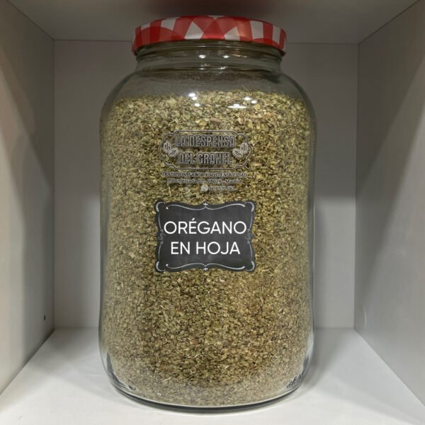 A0BFF24B-FDDD-4B41-B712-3AB05E90AF63 Potente, aromático y lleno de carácter: el toque que transforma cualquier receta. Aroma intenso y especiado. Notas balsámicas y mediterráneas. Sabor profundo y ligeramente amargo. Potencia salsas y platos tradicionales. Un clásico lleno de carácter.