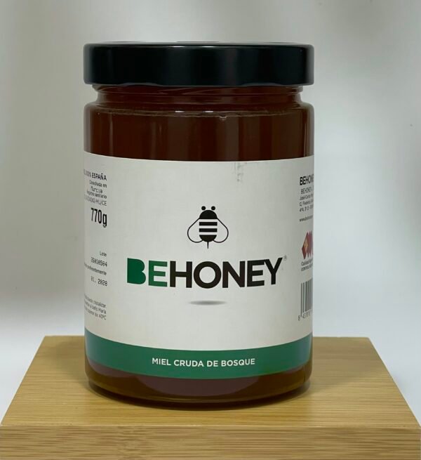 IMG_5524 Intensidad Natural con Aroma de Monte Mediterráneo Miel BeHoney de Bosque Pura y Nacional, 100% cruda y natural, con sabor intenso y aroma fresco a monte. Rica en antioxidantes y perfecta para consumo diario. ✔ 100% miel pura ✔ Sin azúcares añadidos ✔ Sin conservantes ✔ Producto natural ✔ Formato ahorro 770g