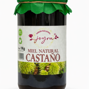 La Miel de Castaño Joyra 1kg es una miel intensa y aromática, recolectada en bosques selectos de castaños de España. De color ámbar oscuro y aroma profundo a madera seca, cada cucharada ofrece un sabor robusto y complejo, con dulzura marcada y sutiles matices amargos que aportan carácter. Su textura suave y fluida se conserva por más tiempo gracias a su baja cristalización, y cada tarro contiene miel cruda, 100% natural y sin aditivos, perfecta para disfrutar sola, en infusiones o acompañando tus recetas favoritas.