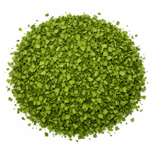 Frescura verde que ilumina tus platos El perejil en hoja, también conocido como perejil seco o deshidratado, es una de las hierbas aromáticas más utilizadas en la cocina mediterránea. Procedente de las hojas del Petroselinum crispum, cuidadosamente secadas para conservar su color verde y su aroma natural. En LA DESPENSA DEL GRANEL ofrecemos perejil en hoja de calidad, con corte uniforme y aroma fresco, ideal para usar directamente en cocina sin necesidad de picar. Es perfecto para sopas, guisos, arroces, carnes, pescados, verduras y salsas. Su sabor es suave, ligeramente herbáceo y fresco, aportando equilibrio sin dominar el plato. El perejil es un básico indispensable en cualquier despensa, tanto para cocinar como para dar un acabado visual atractivo a las recetas. Comprar perejil en hoja a granel permite utilizar solo la cantidad necesaria, mantener frescura y apostar por un consumo más sostenible. Petroselinum crispum · Perejil seco · Hierba aromática