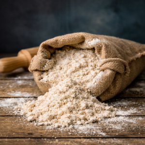 Harina integral de espelta ecológica — fuente natural de fibra y proteínas para recetas saludables